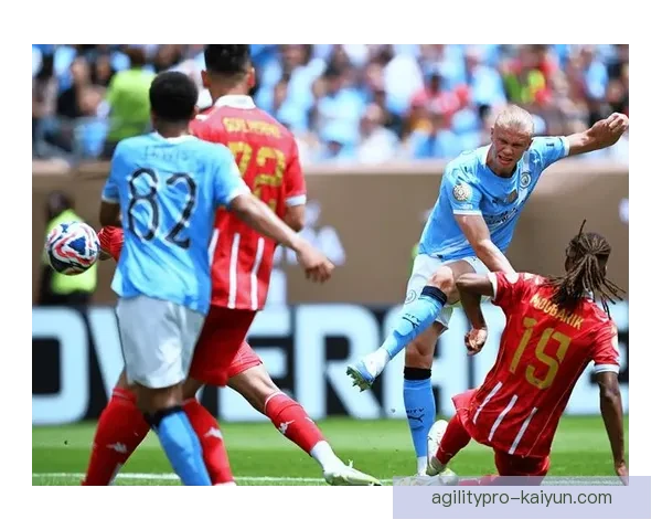 英超曼彻斯特联表现稳健，近期状态持续提升引人关注